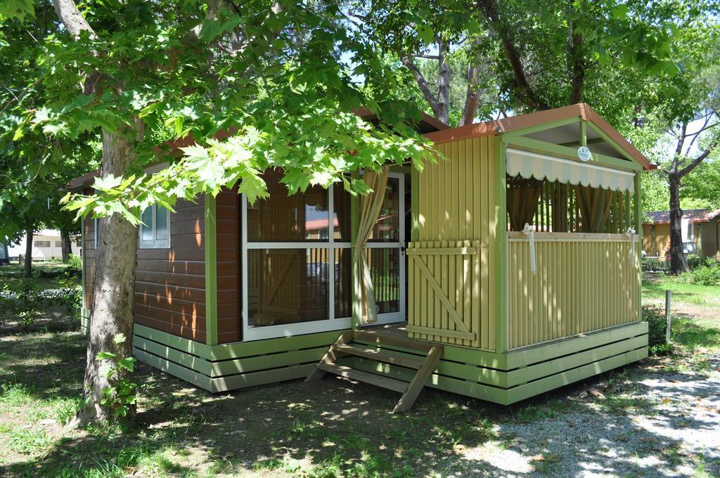 Отель Camping Versilia Mare Лидо-ди-Камайоре Экстерьер фото
